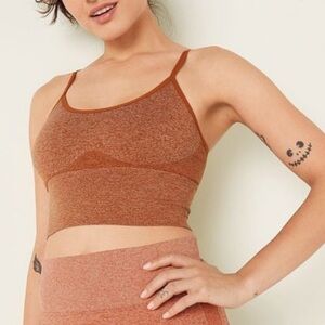 🆕 PINK Victoria’s Secret Active Cinnamon Spice Seamless Lined Sports Bra, Size L